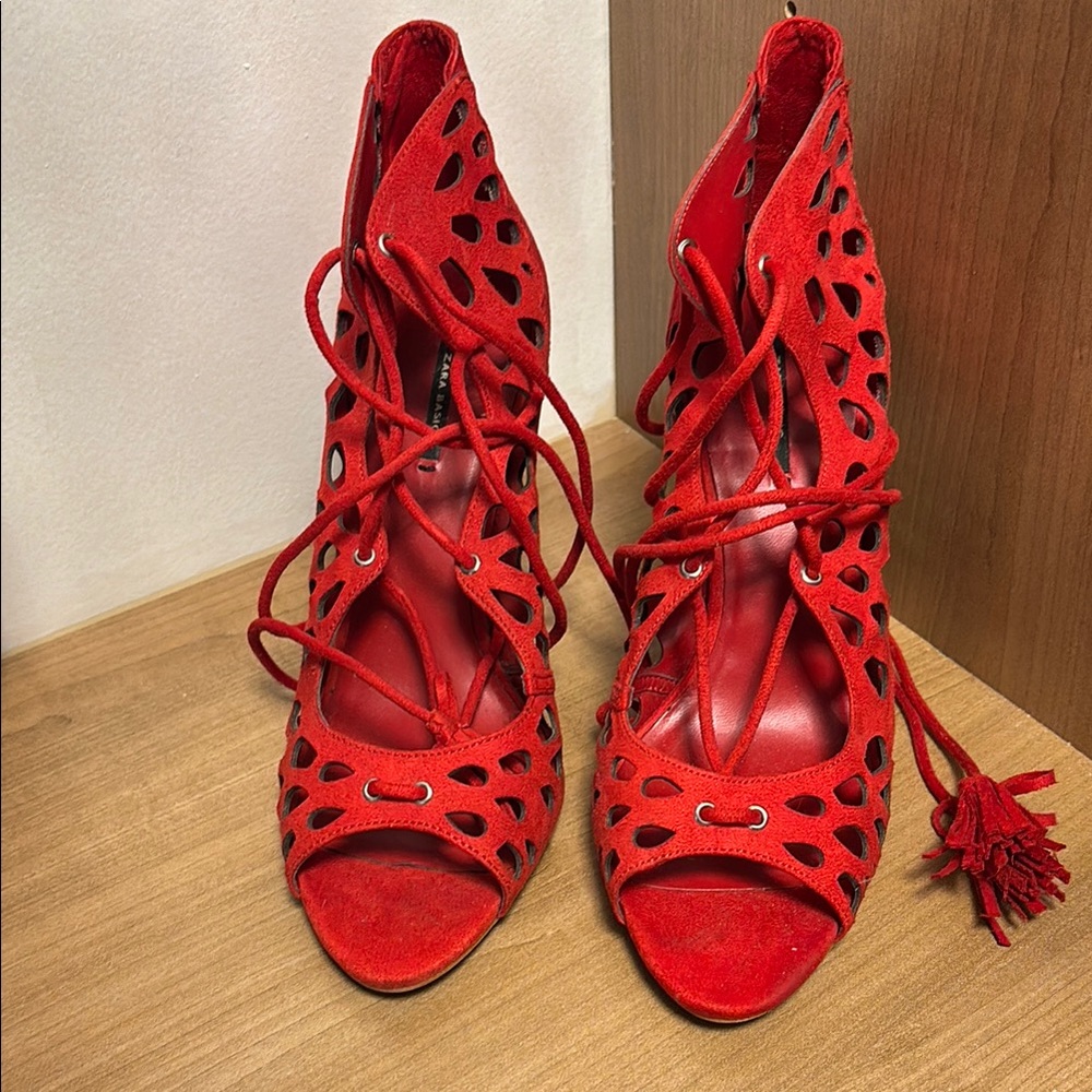Zara Red Lace-Up Women's Shoes Size 40 NWT